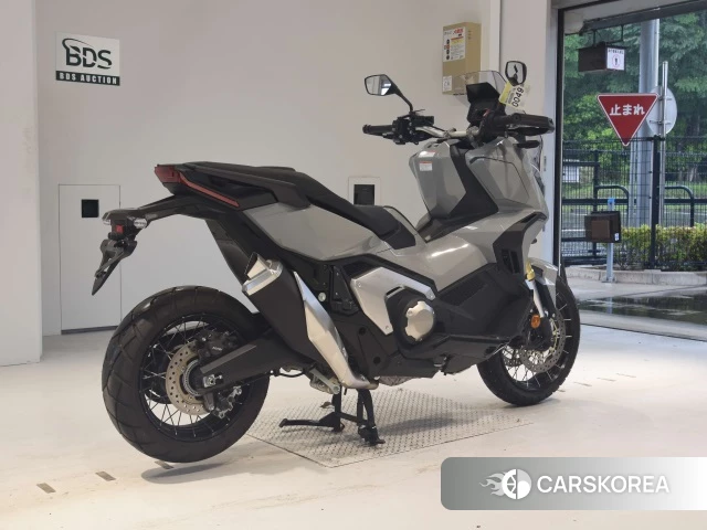 Проданный Honda X-ADV 750 2023 из Японии