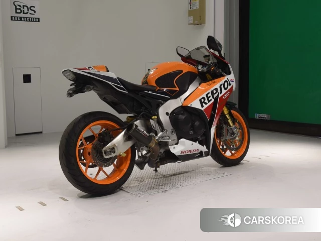 Проданный Honda CBR1000RR 2016 из Японии, фото 2