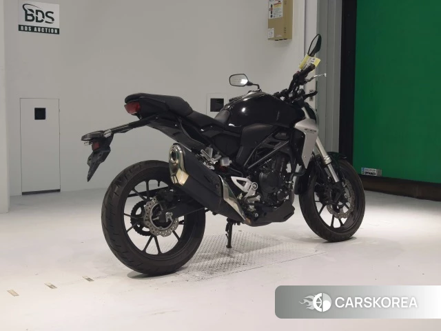 Проданный Honda CB250R 2018 из Японии, фото 2