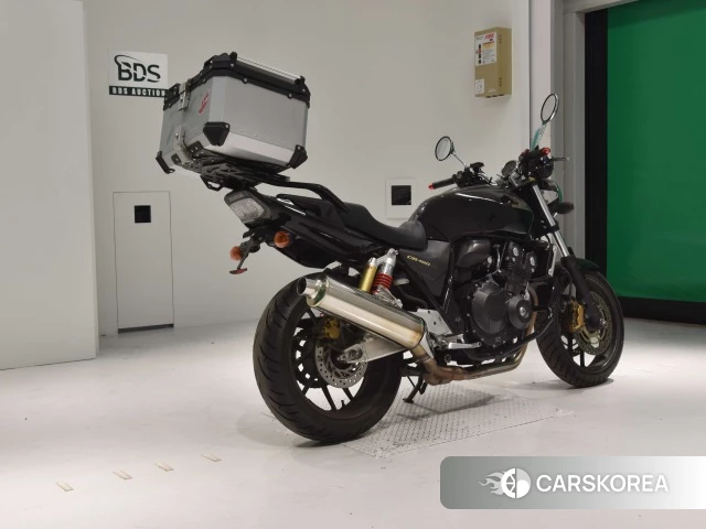 Проданный Honda CB400SF 2016 из Японии, фото 2