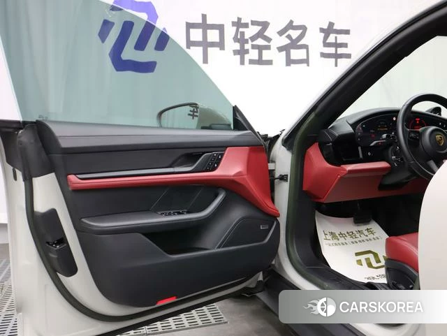 Porsche Taycan id 3969203 из Китая 18