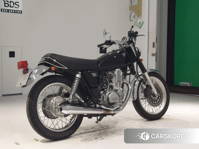 Проданный Yamaha SR 400 2016 из Японии