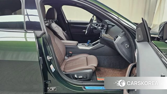 BMW i4 id 4409122 из Кореи 18