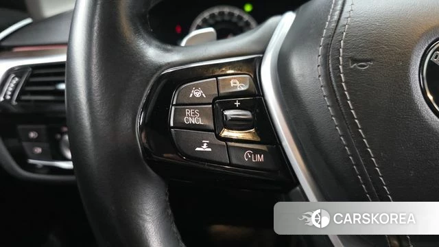 BMW 5 Series (G30) id 4345216 из Кореи 18
