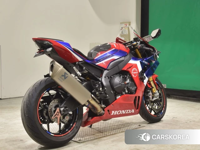 Проданный Honda CBR1000RR-R FIREBLADE SP 2021 из Японии, фото 2