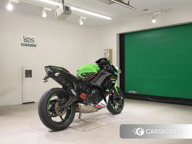 Проданный Kawasaki NINJA 650 ABS id 4113394 из Японии, фото 2