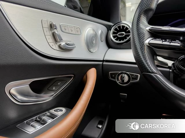 Mercedes-Benz E-class AMG id 4211193 из Китая 18