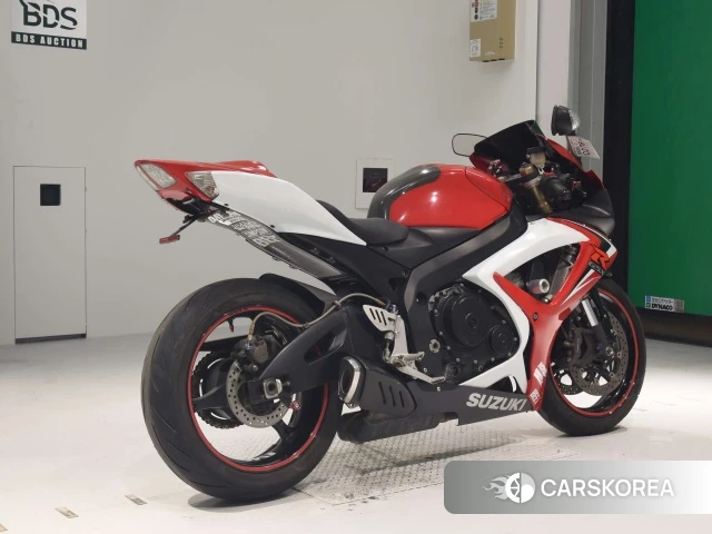 Проданный Suzuki GSX-R600 2011 из Японии, фото 2
