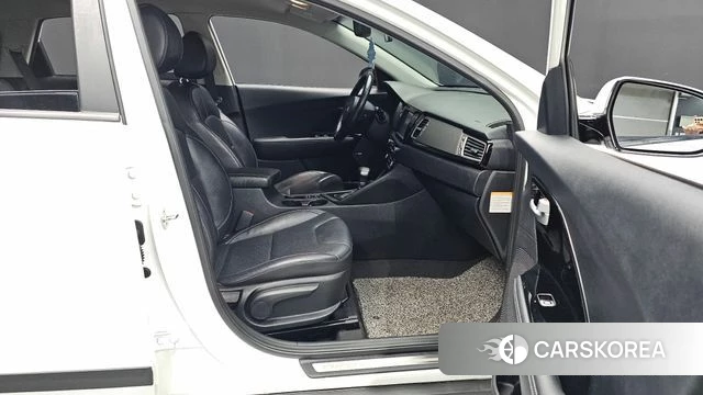 Kia Niro id 4251328 из Кореи 18