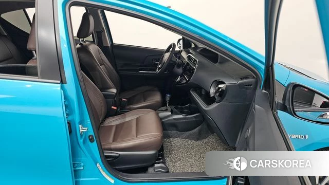 Toyota Prius C id 4459459 из Кореи 18