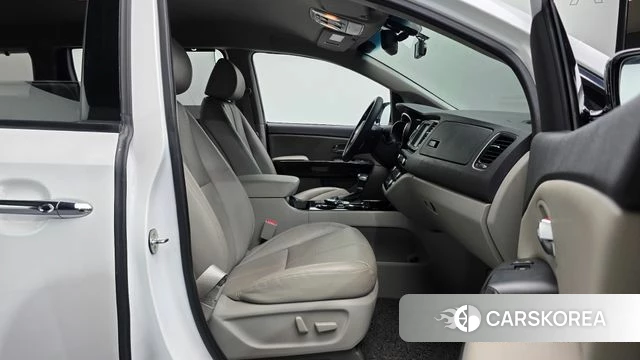 Kia The New Carnival id 4417131 из Кореи 18