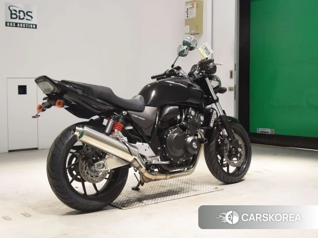 Проданный Honda CB400SF ABS 2020 из Японии, фото 2