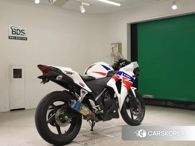 Проданный Honda CBR250R 2013 из Японии, фото 2