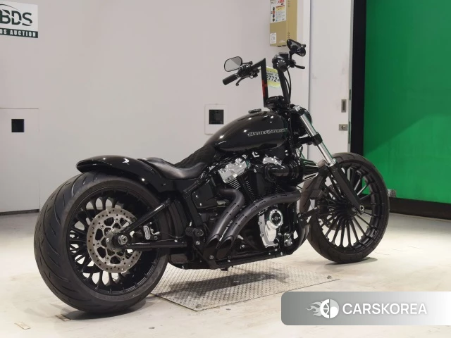 Проданный Harley-Davidson Softail Breakout FXBRS1868 2020 из Японии, фото 2