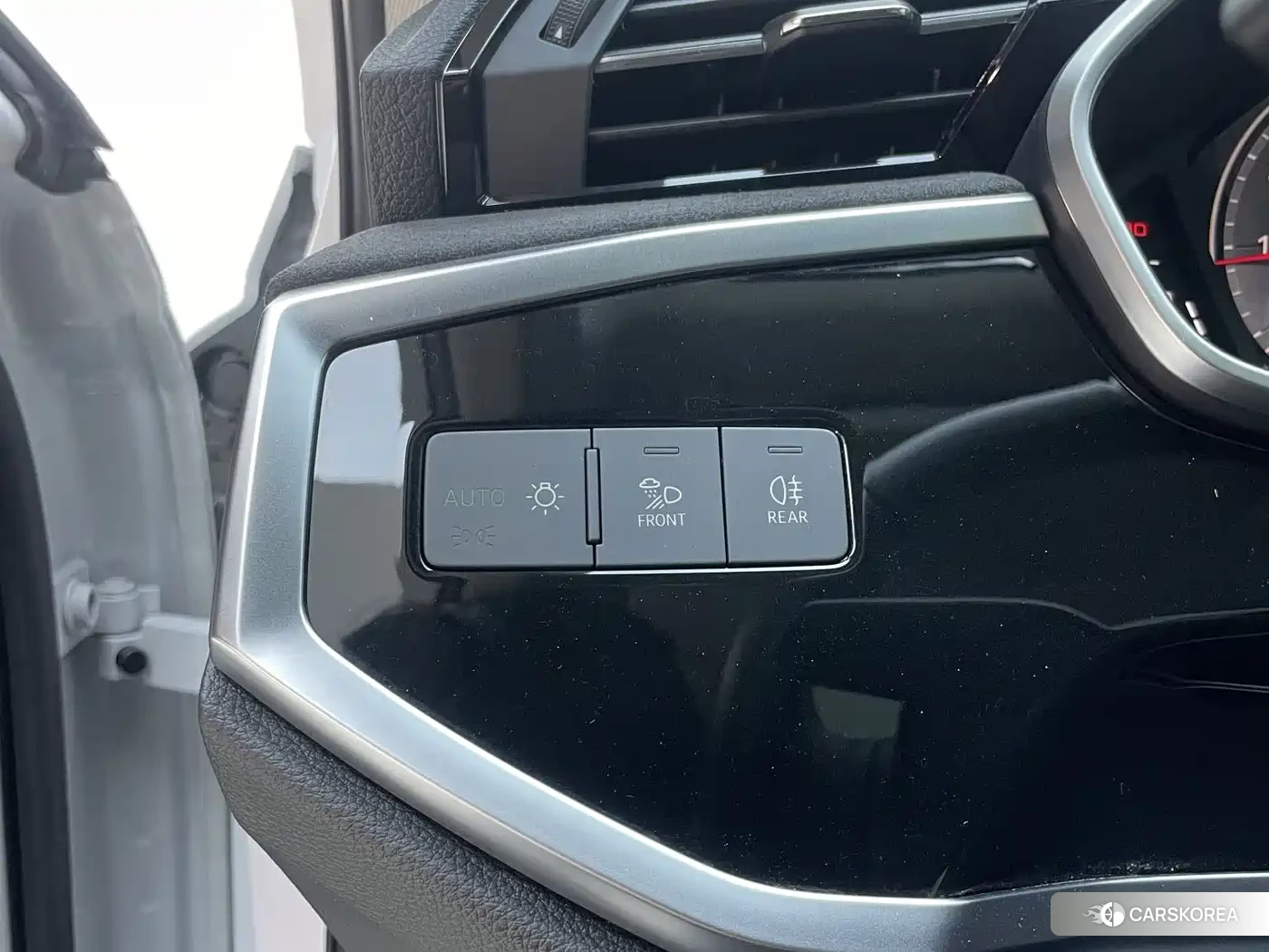 Audi Q3 id 4649378 из Китая 18