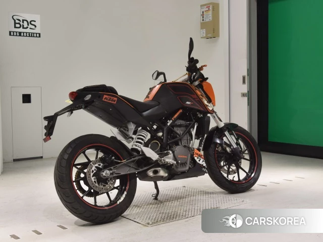 Проданный KTM 125 DUKE 2011 из Японии, фото 2