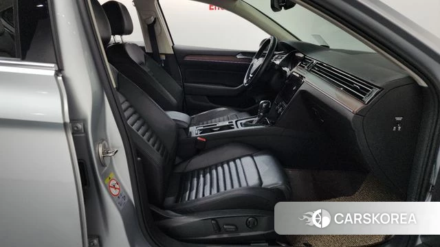 Volkswagen Passat GT (B8) id 4318235 из Кореи 18
