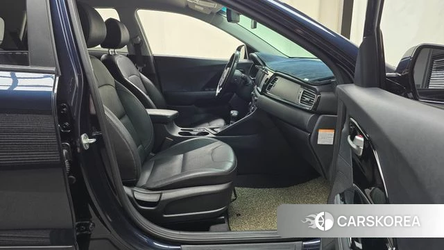 Kia Niro id 4377940 из Кореи 18