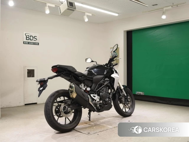 Проданный Honda CB250R 2018 из Японии, фото 2