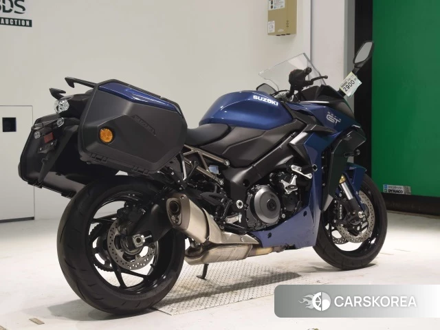 Проданный Suzuki GSX-S1000GT 2022 из Японии, фото 2