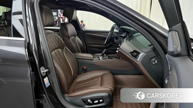 BMW 5 Series (G30) id 4284406 из Кореи 18