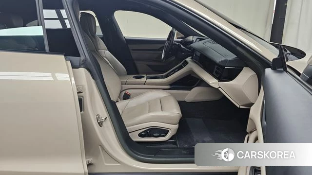 Porsche Taycan id 4591853 из Кореи 18