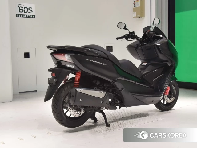 Проданный Honda FORZA 2013 из Японии