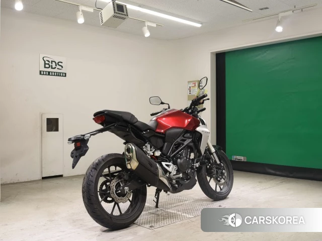 Проданный Honda CB250R 2018 из Японии, фото 2