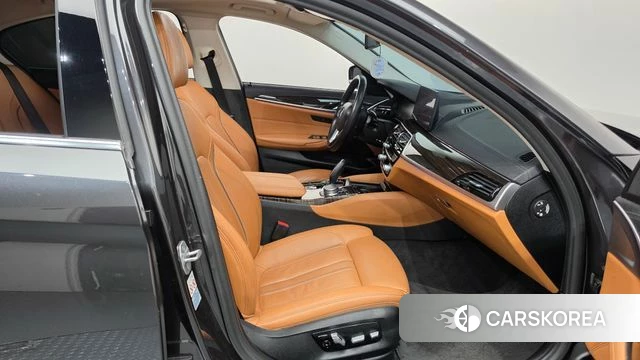 BMW 5 Series (G30) id 4849295 из Кореи 18