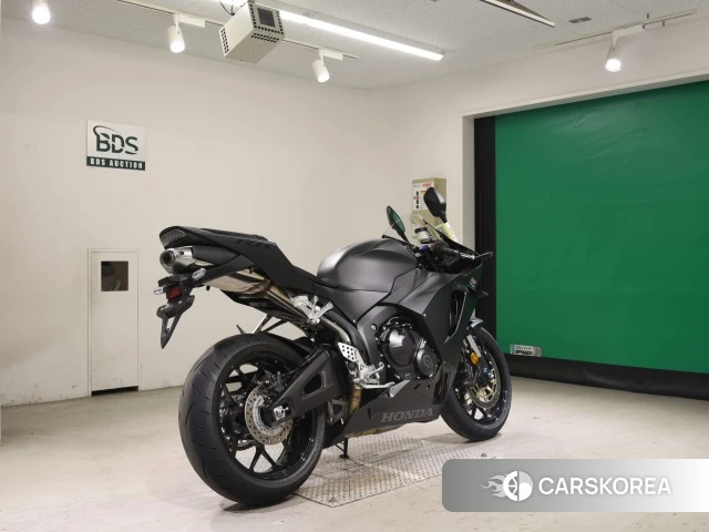 Проданный Honda CBR600RR 2024 из Японии, фото 2