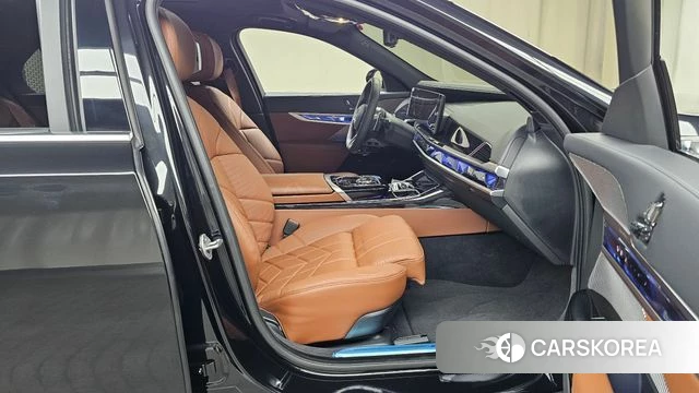 BMW 7 Series (G70) id 4242758 из Кореи 18