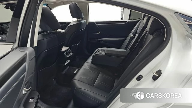 Lexus ES300h 7th generation id 4778302 из Кореи 18
