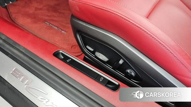 Porsche 911(992) id 4640627 из Кореи 18