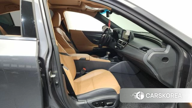 Lexus ES300h 7th generation id 4201485 из Кореи 18