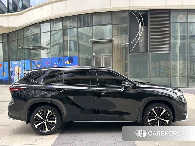 Toyota Crown Lufang id 4221010 из Китая 18