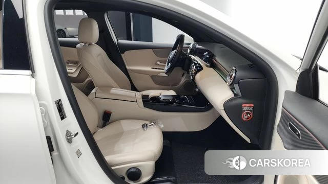 Mercedes-Benz A-Class W177 id 4349892 из Кореи 18