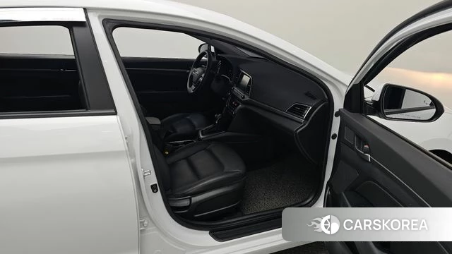Hyundai Avante AD id 4378114 из Кореи 18
