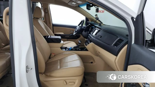 Kia The New Carnival id 4357011 из Кореи 18