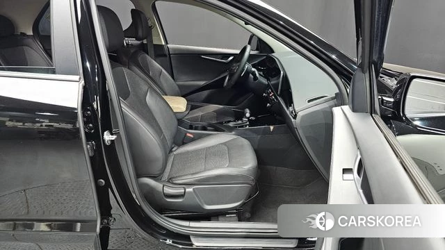 Kia Di Ol Nu Niro id 4942306 из Кореи 18