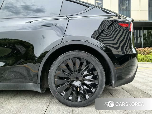 Tesla Model Y id 4206936 из Китая 18