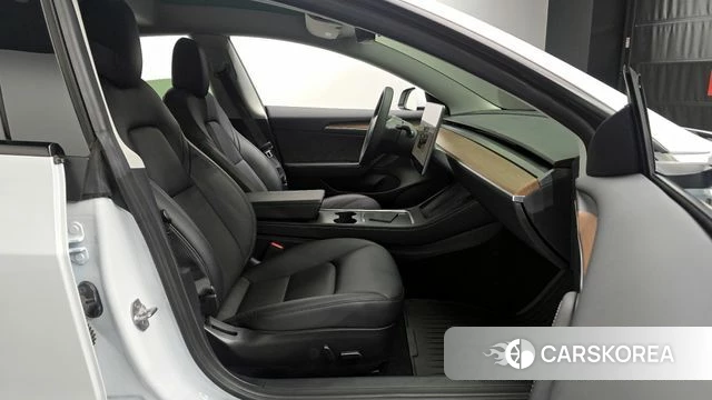 Tesla Model 3 id 4716165 из Кореи 18