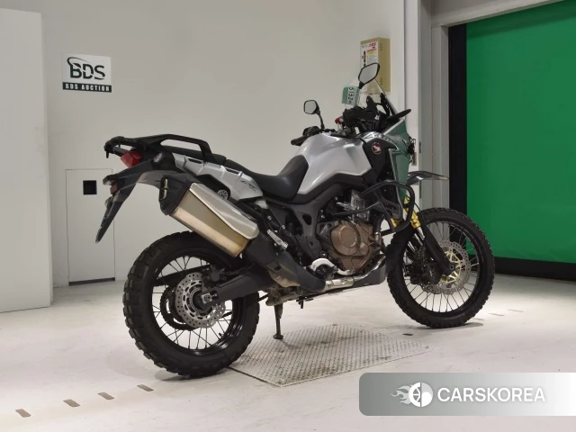 Проданный Honda CRF1000L AFRICA TWIN 2016 из Японии, фото 2