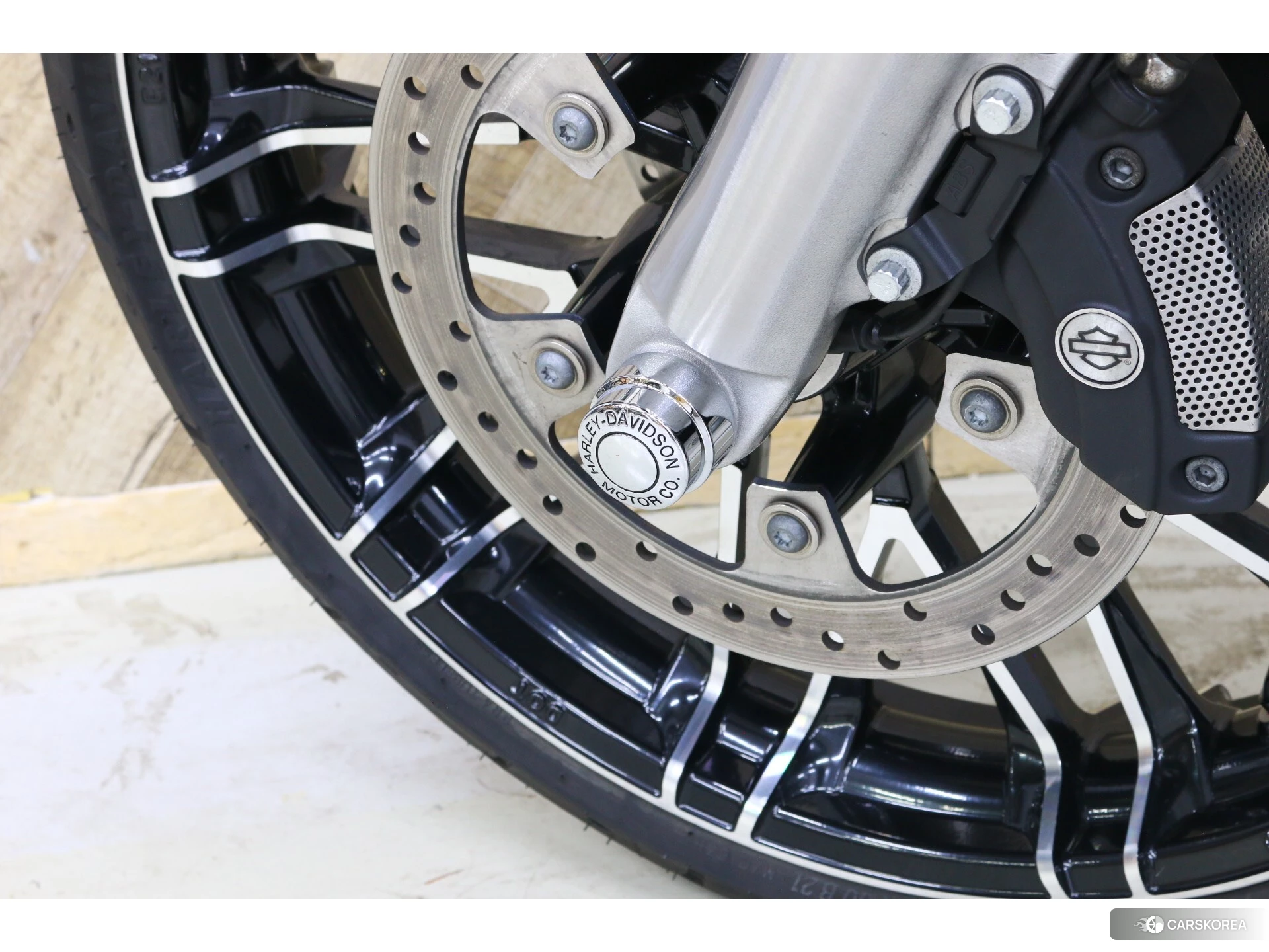 Harley-Davidson Road Glide FLTRXS1750 id 3948152 из Японии 18
