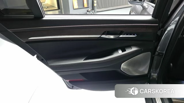Genesis G90 id 4907385 из Кореи 18