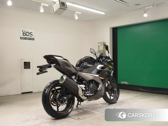 Проданный Kawasaki NINJA 400 2022 из Японии, фото 2