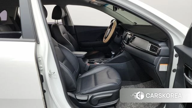 Kia Niro id 4620460 из Кореи 18
