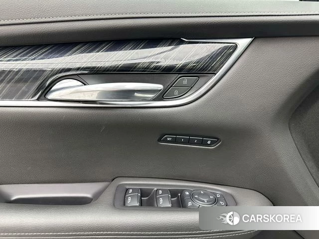 Cadillac XT6 id 3902330 из Китая 18