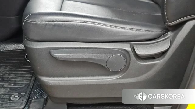 Hyundai Staria id 4905846 из Кореи 18