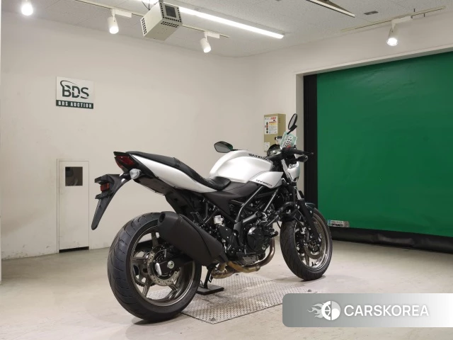 Проданный Suzuki SV650X 2023 из Японии, фото 2