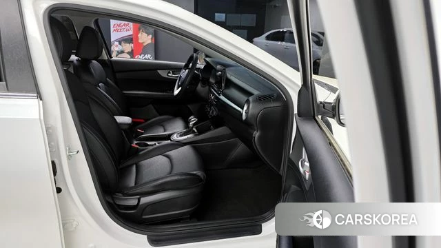 Kia Come New K3 id 4233171 из Кореи 18